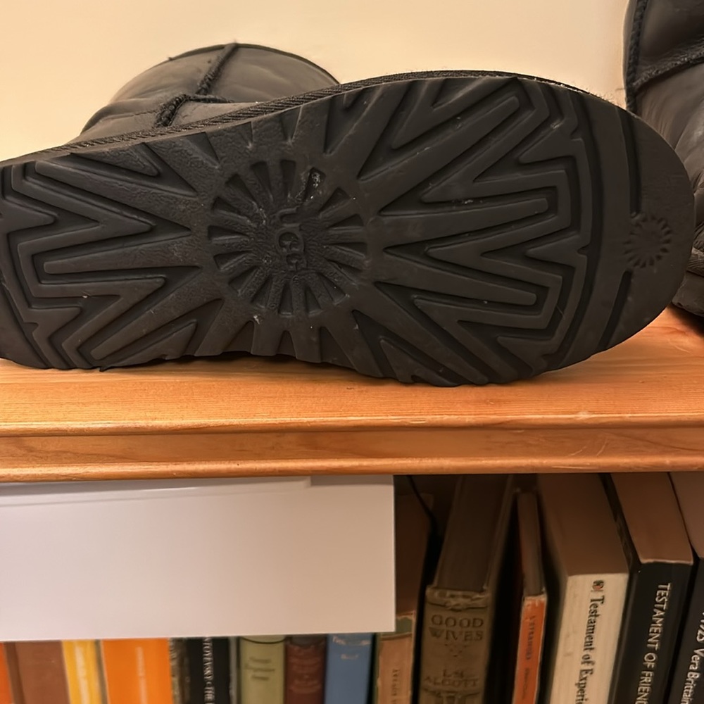 Ugg Half Boots. - image 2